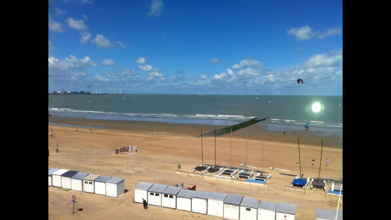 Appartement Sur La Digue A Knokke-Duinbergen Exterior photo